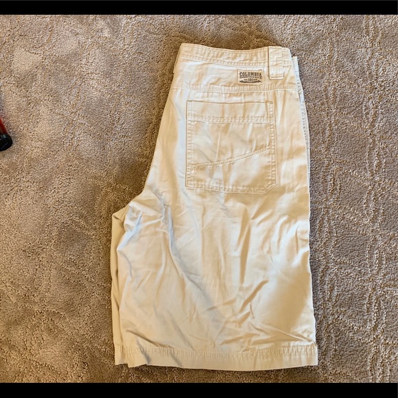 Columbia sportswear Omni-shield khaki shorts - Picture 3 of 7